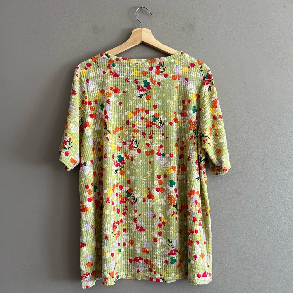 LOGO Layers by Lori Goldstein Floral Print Waffle Mesh Top Women Sz 1X Slinky - Picture 4 of 14
